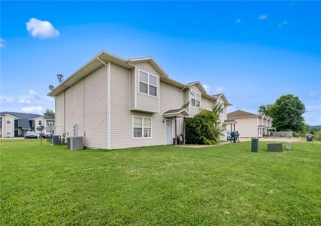 3rd image of 372 Erin Pl, Springdale, AR 72764 | MLS# 1352278