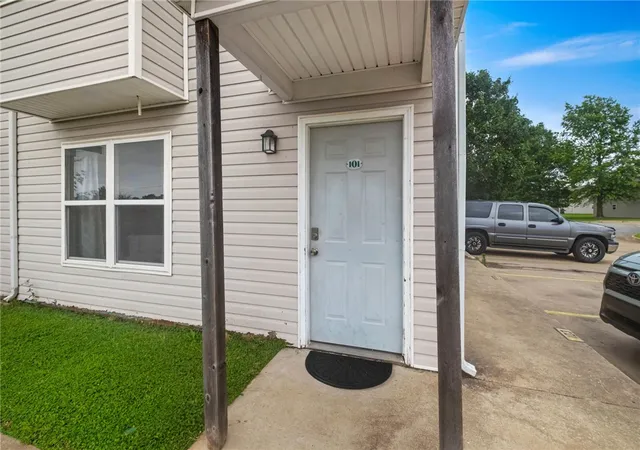 4th image of 372 Erin Pl, Springdale, AR 72764 | MLS# 1352278