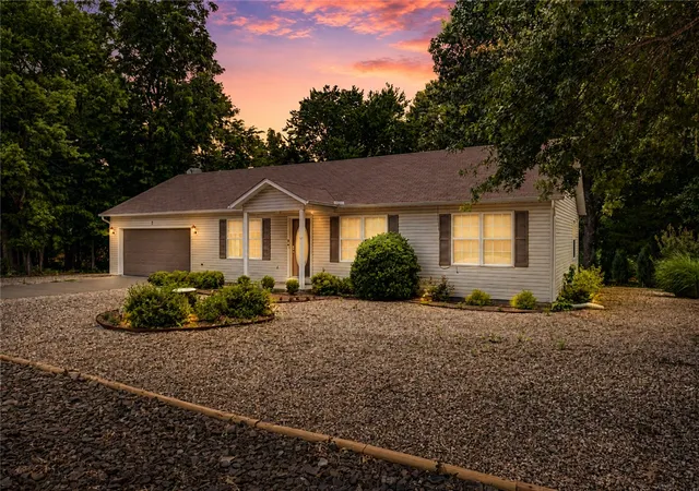 2nd image of 7 Walney Dr, Bella Vista, AR 72715 | MLS# 1352688