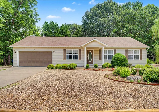 3rd image of 7 Walney Dr, Bella Vista, AR 72715 | MLS# 1352688