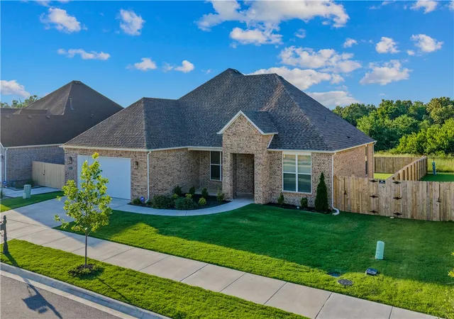 2nd image of 2967 N Grey Squirrel Dr, Fayetteville, AR 72704 | MLS# 1353211