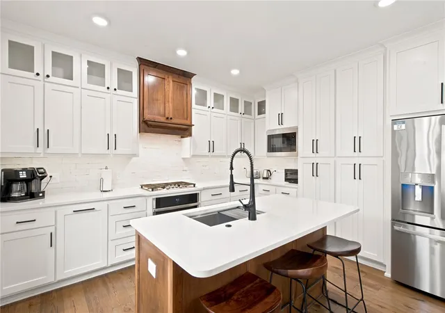 4th image of 105 Nw Ozark Wy, Bentonville, AR 72712 | MLS# 1352902