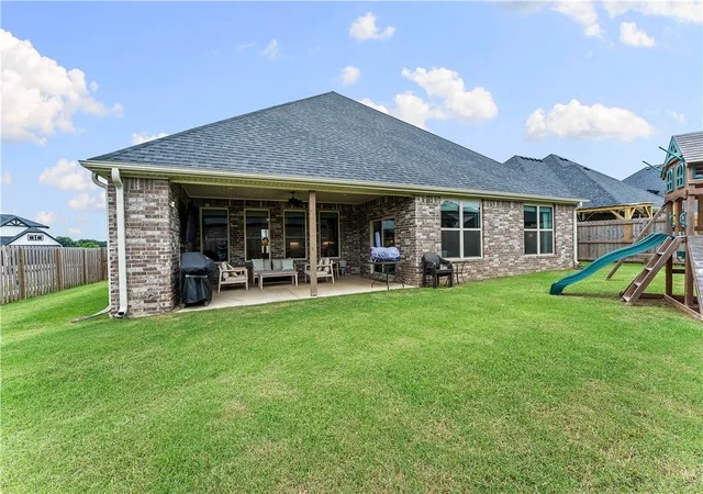 Homes for sale in Centerton, AR | 1400 Dresden Dr, Centerton, AR 72719 | MLS# 1353245