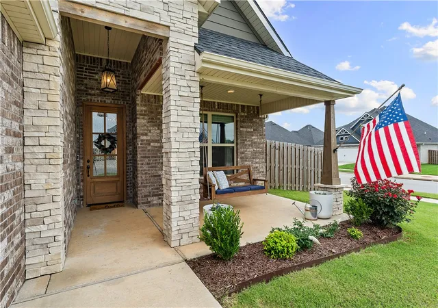 Homes for sale in Centerton, AR | 1400 Dresden Dr, Centerton, AR 72719 | MLS# 1353245
