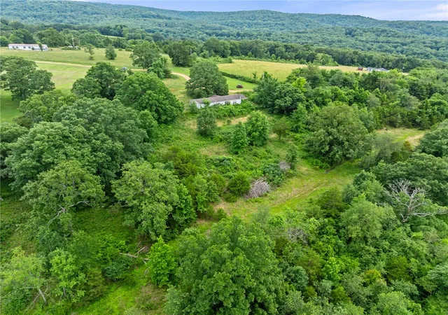 4th image of 17072 Hwy 71, Winslow, AR 72959 | MLS# 1353126