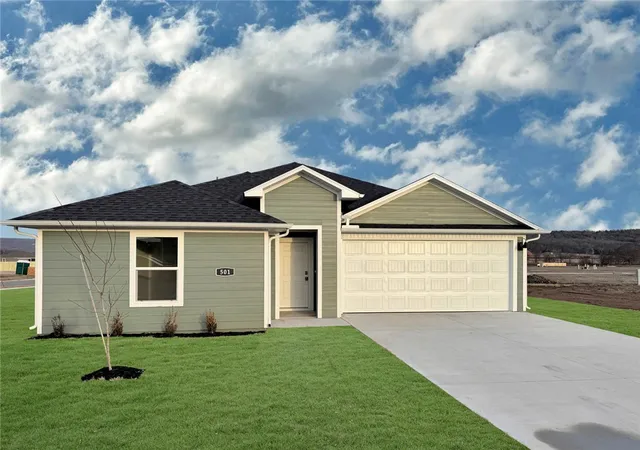 1st image of 521 Riggs St, Prairie Grove, AR 72753 | MLS# 1353363
