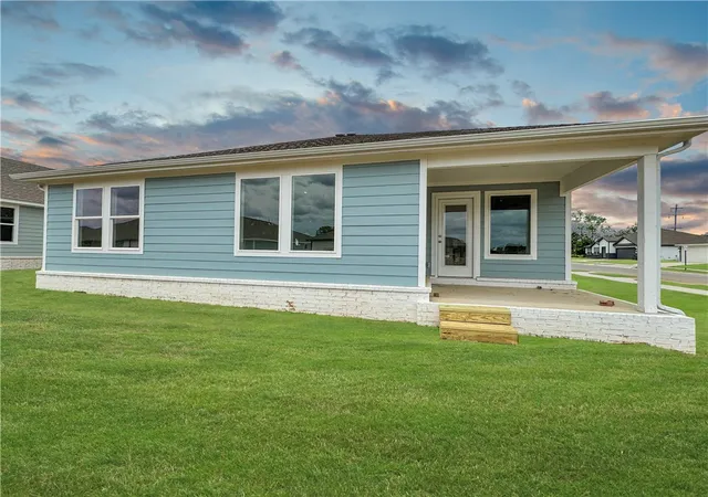 19th image of 571 Riggs St, Prairie Grove, AR 72753 | MLS# 1353368