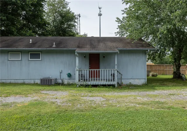 1st image of 404 Ne 4th Ave, Gravette, AR 72736 | MLS# 1353374