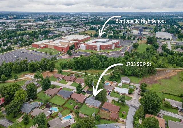 Homes for sale in Bentonville, AR | 1703 Se P St, Bentonville, AR 72712 | MLS# 1353202