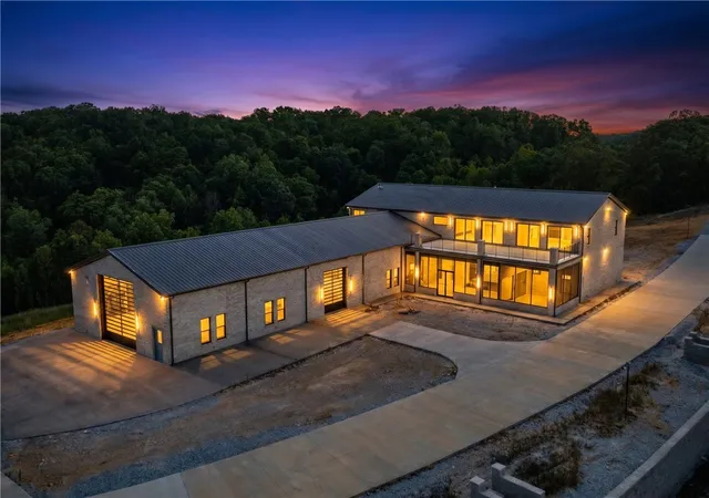 2nd image of 10257 Broken Bow Trl, Rogers, AR 72756 | MLS# 1353257
