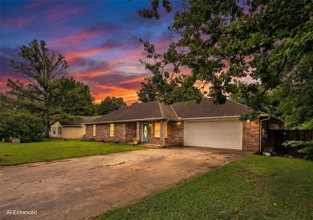 1st image of 825 Mockingbird Ln, Gentry, AR 72734 | MLS# 1352488