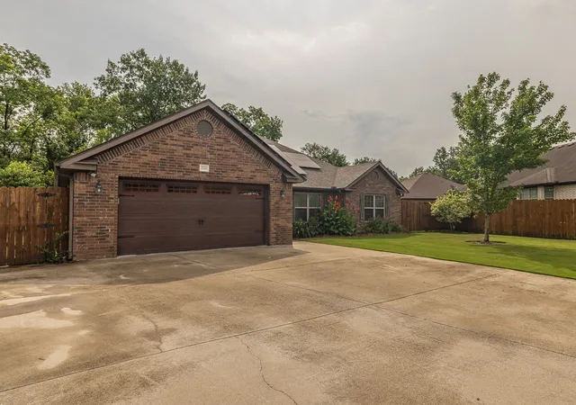 3rd image of 2305 Kelly Lynn Pl, Fayetteville, AR 72701 | MLS# 1353278