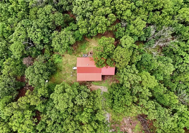 Homes for sale in Eureka Springs, AR | 305 County Road 2664, Eureka Springs, AR 72631 | MLS# 1353429