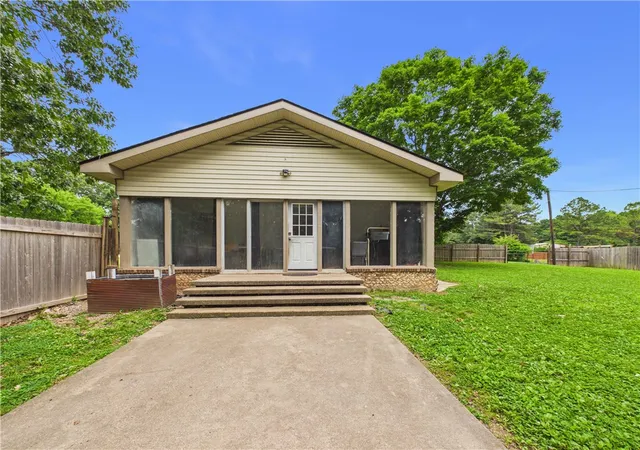3rd image of 2711 Aspen Ln, Rogers, AR 72758 | MLS# 1353461