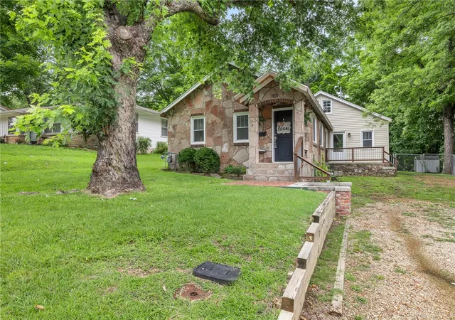 2nd image of 1101 N Maple St, Harrison, AR 72601 | MLS# 1353448