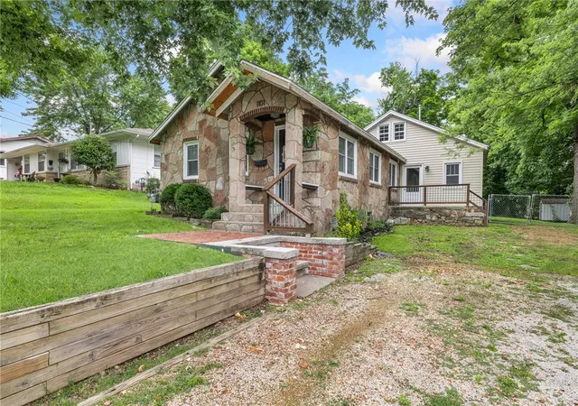 3rd image of 1101 N Maple St, Harrison, AR 72601 | MLS# 1353448