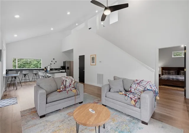 4th image of 45 Center Rd, Eureka Springs, AR 72631 | MLS# 1353471