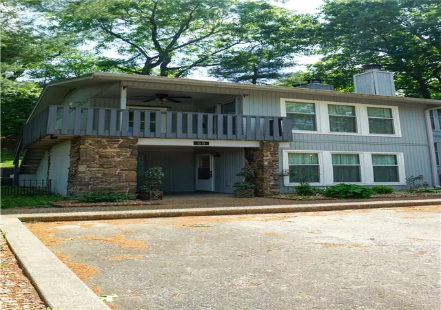 Photo 3 of Townhouse for sale at 68 Dogwood Dr, Bella Vista, AR 72715 | MLS# 1353551 | Listing updated on 2026-07-08