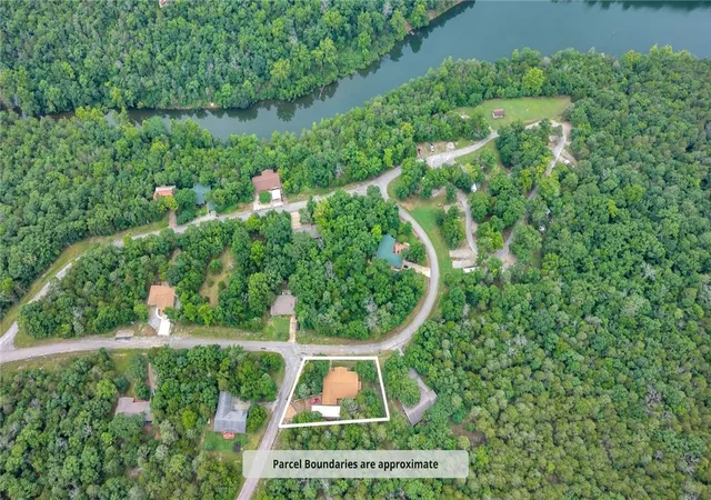 Homes for sale in Holiday Island, AR | 27 N Star Loop, Holiday Island, AR 72631 | MLS# 1352732