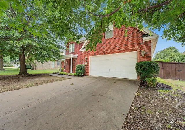 2nd image of 2391 N Water Oak Dr, Fayetteville, AR 72704 | MLS# 1353569