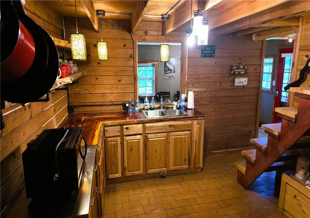 42nd image of 9005 Rackley Mountain Rd, Chester, AR 72934 | MLS# 1353592
