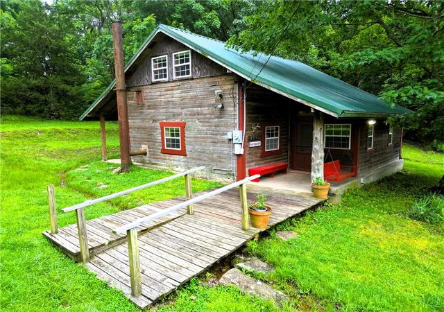 4th image of 9005 Rackley Mountain Rd, Chester, AR 72934 | MLS# 1353592