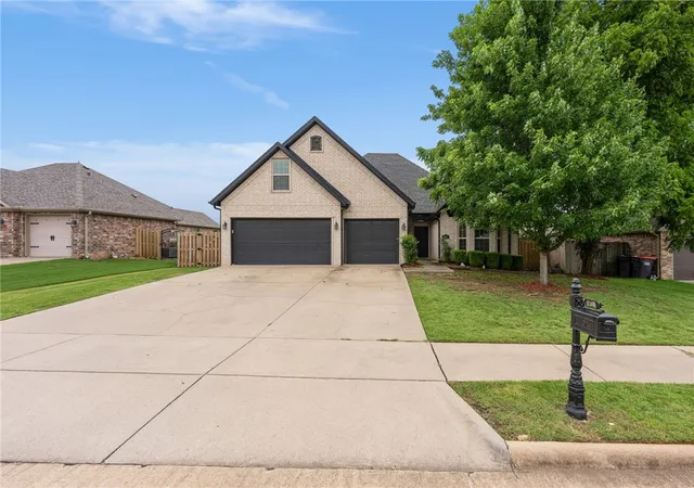 1st image of 4256 Augustine Dr, Springdale, AR 72762 | MLS# 1353563