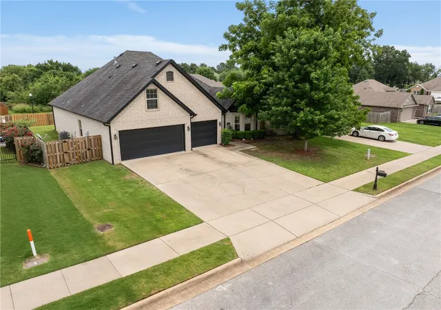 4th image of 4256 Augustine Dr, Springdale, AR 72762 | MLS# 1353563