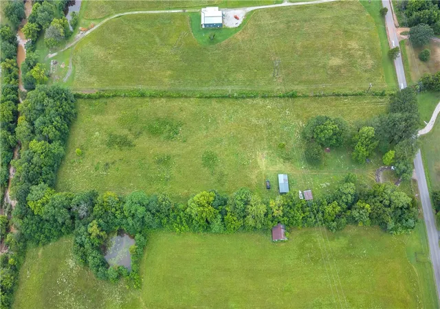 2nd image of 11171 Illinois Chapel Rd, Prairie Grove, AR 72753 | MLS# 1353597