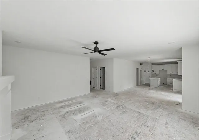 Photo 4 of Single family home for sale at 7 Bexhill Cir, Bella Vista, AR 72714 | MLS# 1353631 | Listing updated on 2026-07-29