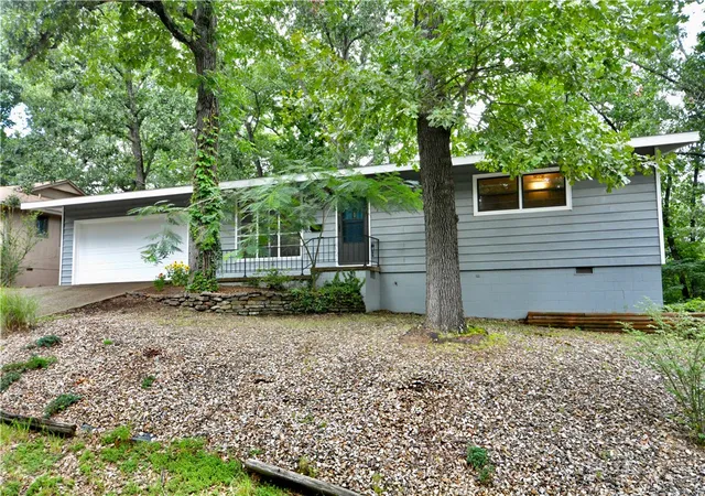 1st image of 34 Tamworth Cir, Bella Vista, AR 72715 | MLS# 1353605