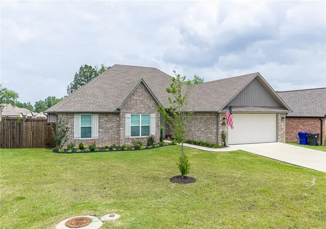 Homes for sale in Fort Smith, AR | 8323 Mclaren Dr, Fort Smith, AR 72916 | MLS# 1353638