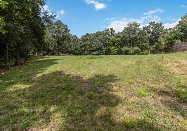 4th image of Tract 1B, 3 Acres W Davis Rd, Fayetteville, AR 72704 | MLS# 1353627