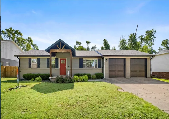 1st image of 802 Nw J St, Bentonville, AR 72712 | MLS# 1351213