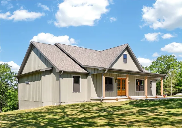 2nd image of 12673 Lodge Dr, Garfield, AR 72732 | MLS# 1353496