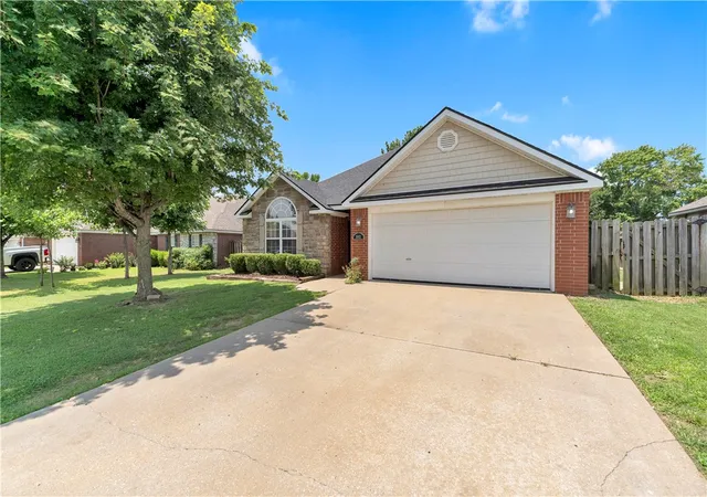 1st image of 3002 Arkansas St, Rogers, AR 72758 | MLS# 1353683