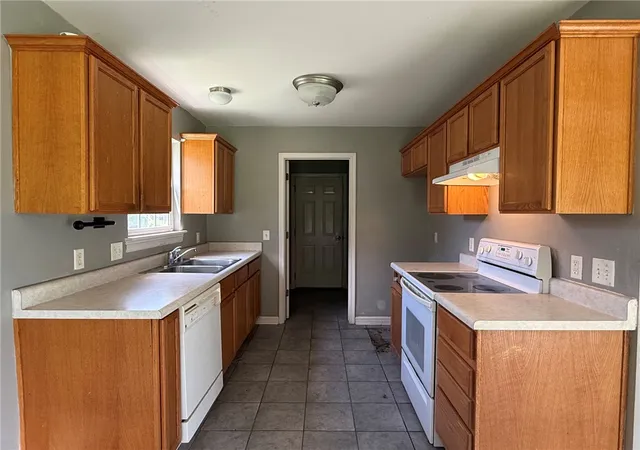 3rd image of 1324 Hackberry Pl, Elkins, AR 72727 | MLS# 1353661