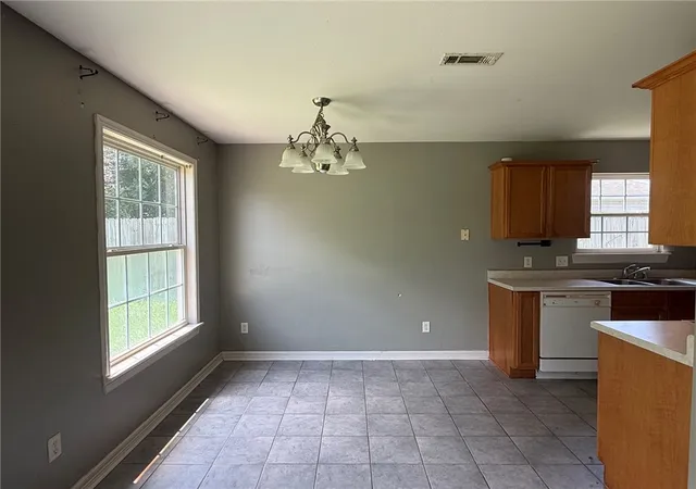 4th image of 1324 Hackberry Pl, Elkins, AR 72727 | MLS# 1353661