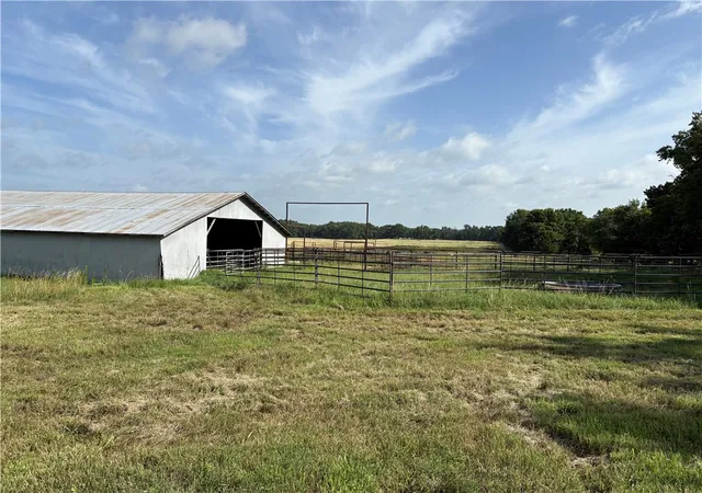 3rd image of 14806 Prairie Grove Lake Rd, Prairie Grove, AR 72753 | MLS# 1353707
