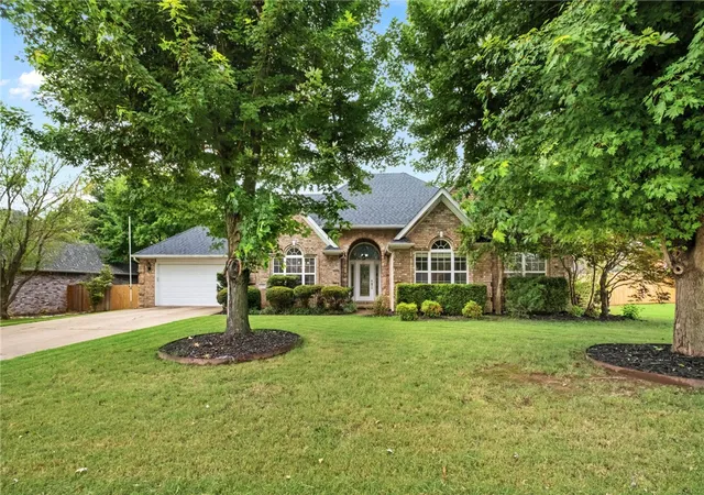 Homes for sale in Springdale, AR | 4399 Essex Cvs, Springdale, AR 72762 | MLS# 1353517
