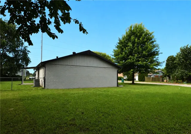 Homes for sale in Rogers, AR | 2511 N 4th St, Rogers, AR 72756 | MLS# 1352920