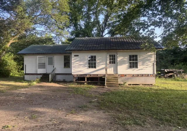 Homes for sale in Plainview, AR | 107 South, Plainview, AR 72857 | MLS# 1353603