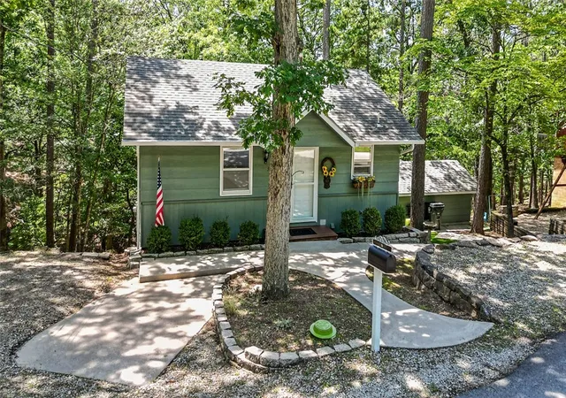 3rd image of 36 E Mountain Dr, Eureka Springs, AR 72632 | MLS# 1353687