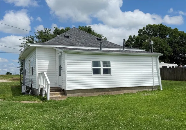 3rd image of 1033 N West Ave, Lincoln, AR 72744 | MLS# 1353798