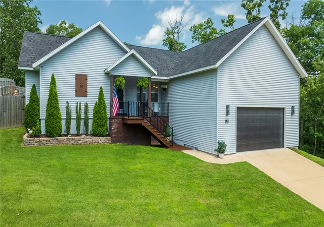 1st image of 17 Carsaig Cir, Bella Vista, AR 72715 | MLS# 1353763
