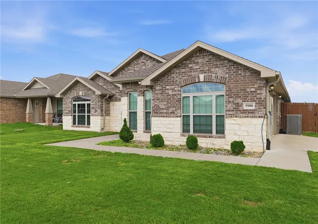 Homes for sale in Bentonville, AR | 5900 Nw Meade St, Bentonville, AR 72713 | MLS# 1353881