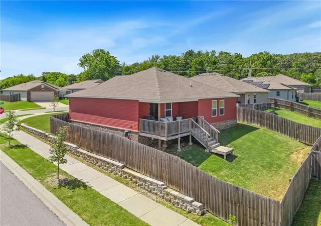 18th image of 766 S Jaybird Ln, Fayetteville, AR 72701 | MLS# 1353738