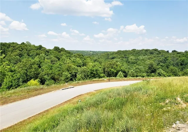 5th image of 2301 Steinbeck Dr, Bentonville, AR 72712 | MLS# 1353358
