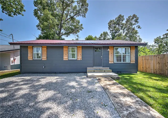 1st image of 13867 Saratoga Dr, Rogers, AR 72758 | MLS# 1353526