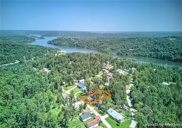 2nd image of 13867 Saratoga Dr, Rogers, AR 72758 | MLS# 1353526